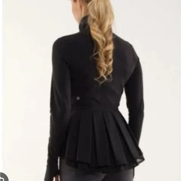 Rare Lululemon size 8 Ride Jacket - Picture 2 of 2